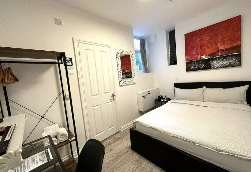 Hotel Sleeplicity London Heathrow