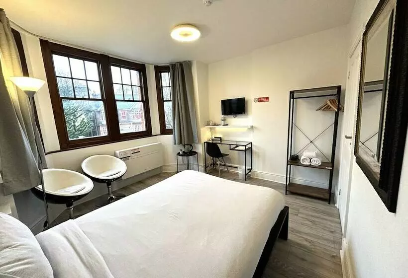 Hotel Sleeplicity London Heathrow
