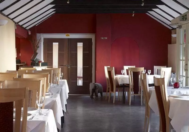 Отель The Boleyn