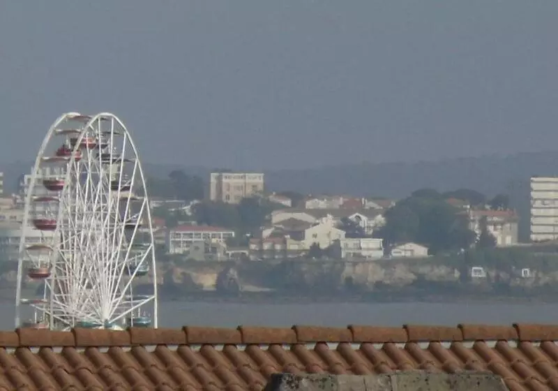 Отель The Originals Access, Hôtel Corinna, Royan