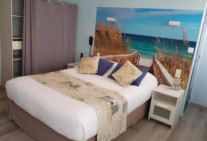 Отель The Originals Access, Hôtel Corinna, Royan