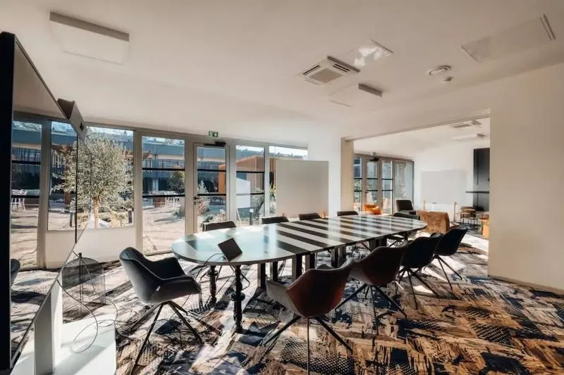 هتل Cowool Toulouse