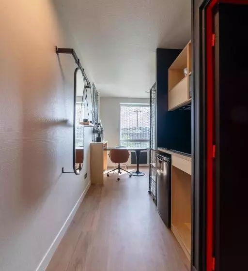 هتل Cowool Toulouse