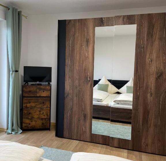 Pensão Gasthof Falkenstein   Metzgerei Schwaiger