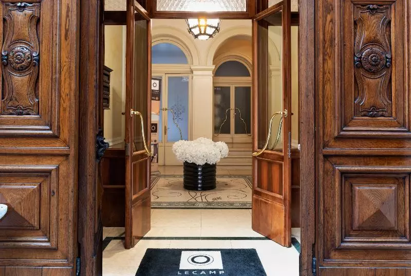 استراحتگاه Le Camp Suite & Spa