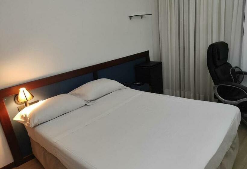 هتل Condominio Metropolitan  Centro De Brasilia A216a