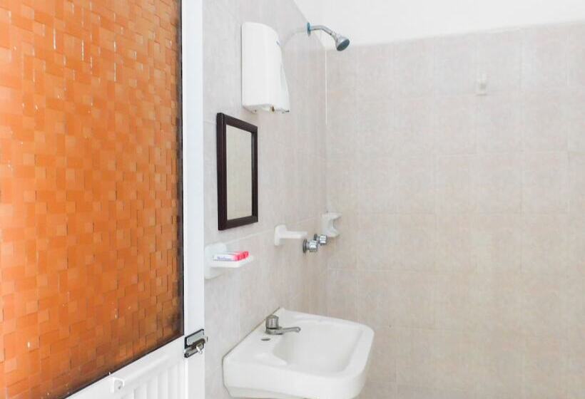 Отель Habitaciones América Rotamundos