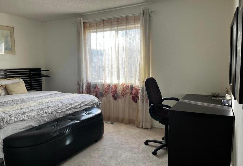 پانسیون Hidden Valley Treehouse Home!