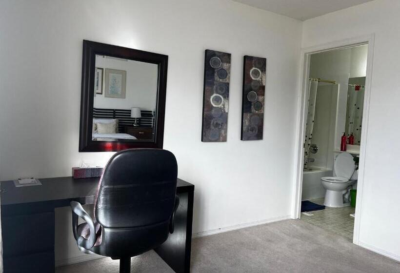 پانسیون Hidden Valley Treehouse Home!