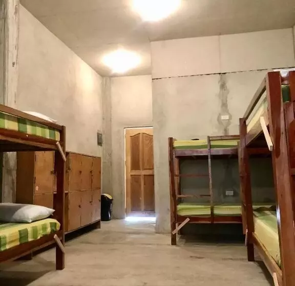 Sharky Hostel Oslob