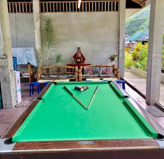 Sharky Hostel Oslob