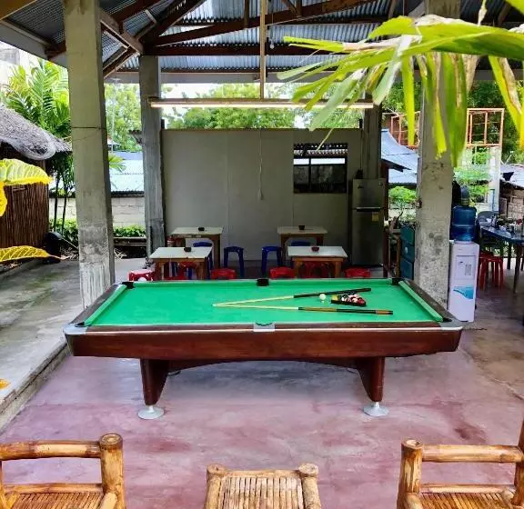 Sharky Hostel Oslob
