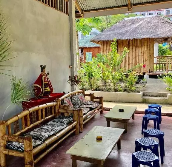 Sharky Hostel Oslob