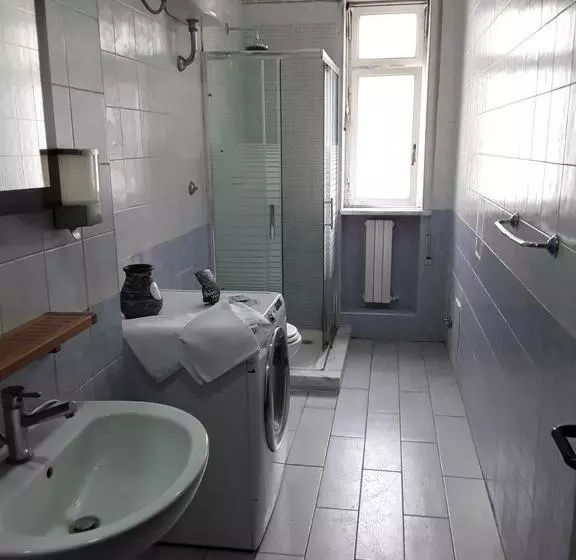 تختخواب و صبحانه Lontani Da Casa Asd