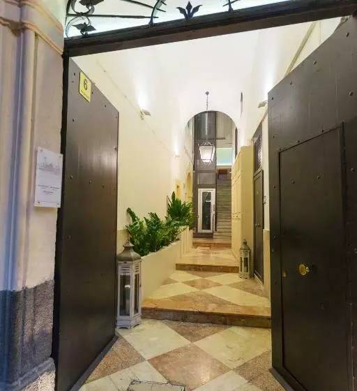 تختخواب و صبحانه Le Suites Del Duomo