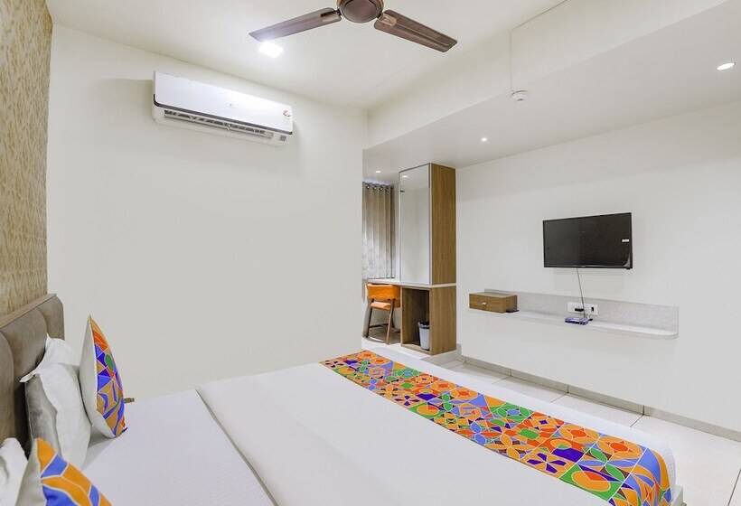 Fabhotel Bharosa Inn