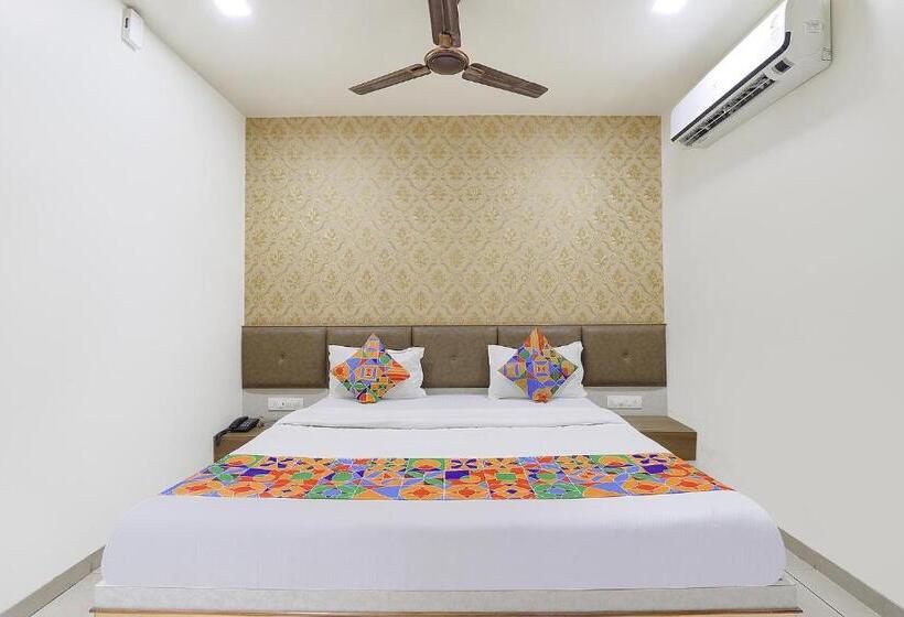 Fabhotel Bharosa Inn