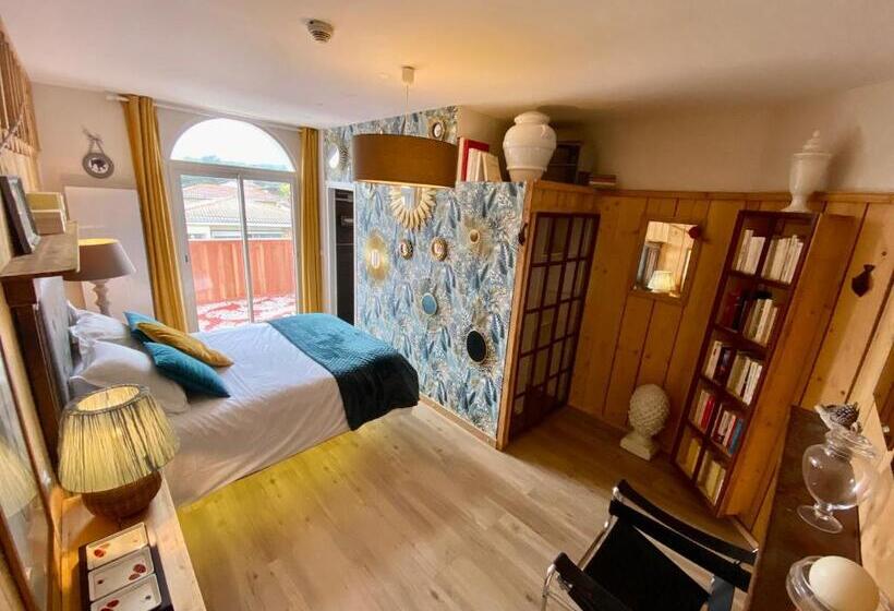 ホテル Hôtel Le Caillebotis