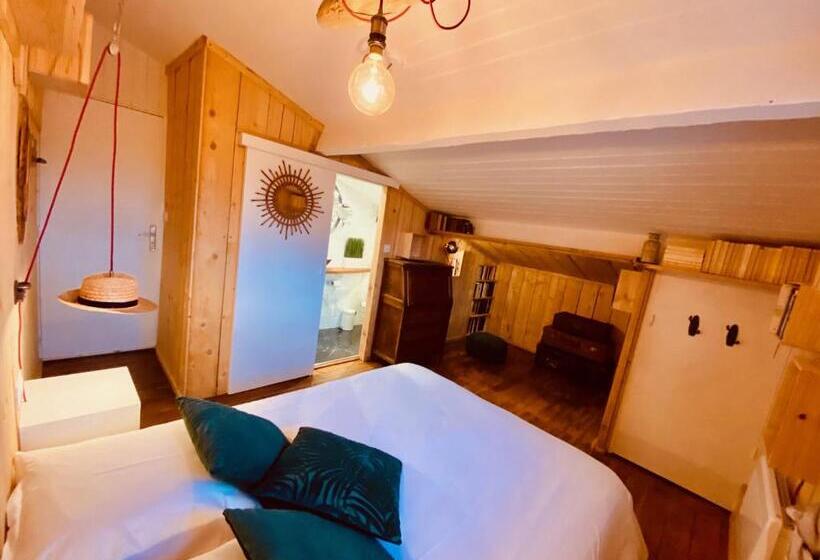 ホテル Hôtel Le Caillebotis