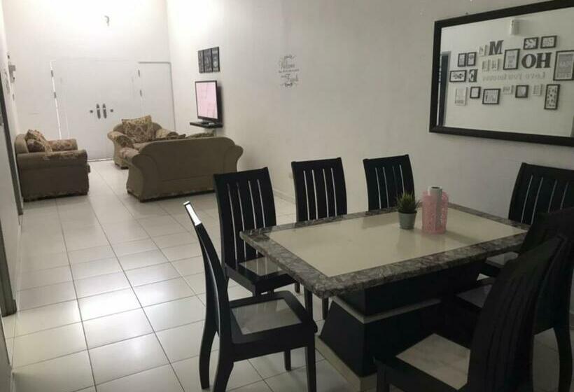 호텔 Oyo 90359 Homestay Bandar Putra 2