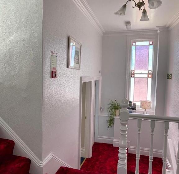 פנסיון Colebrooke House