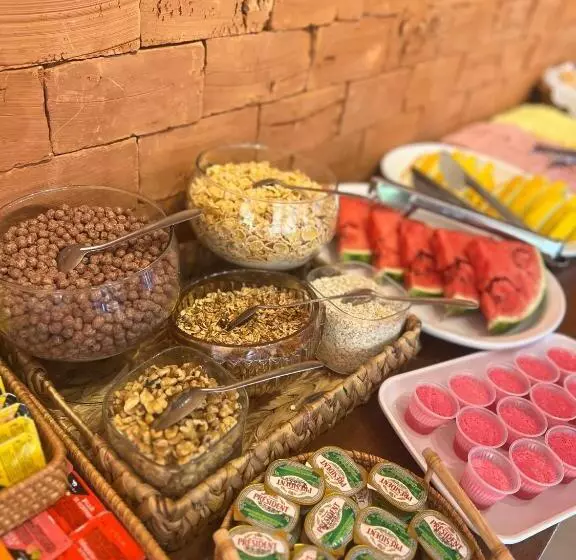 ユースホステル Paraíso Capitólio Suítes Pousada