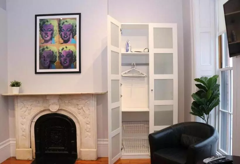 Charming & Stylish Studio On Beacon Hill #8