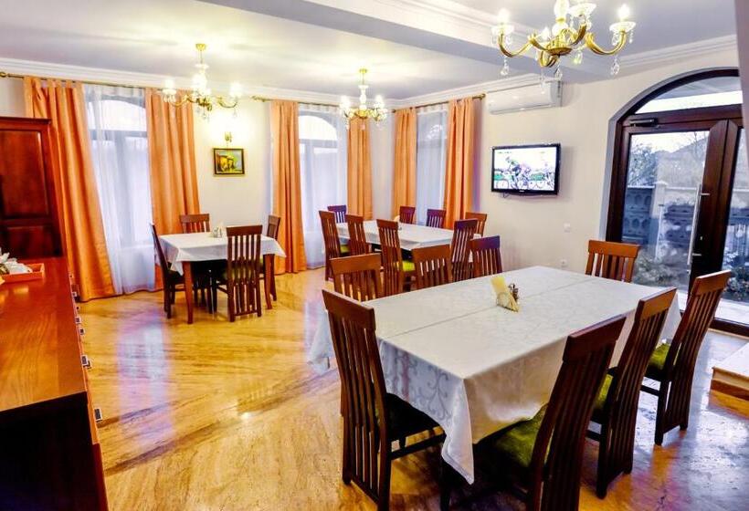 فندق Villa Boutique Alina