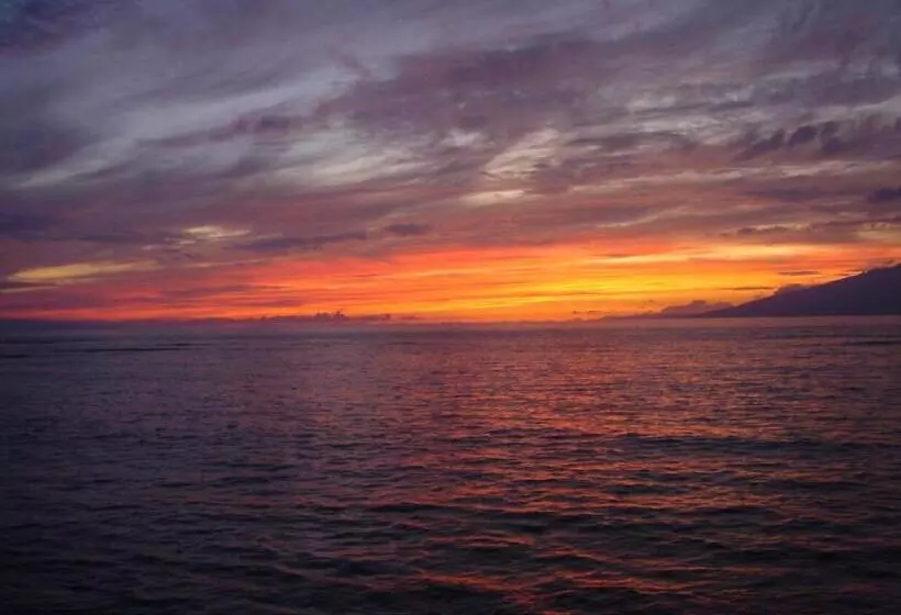 Maui Beach House B & B