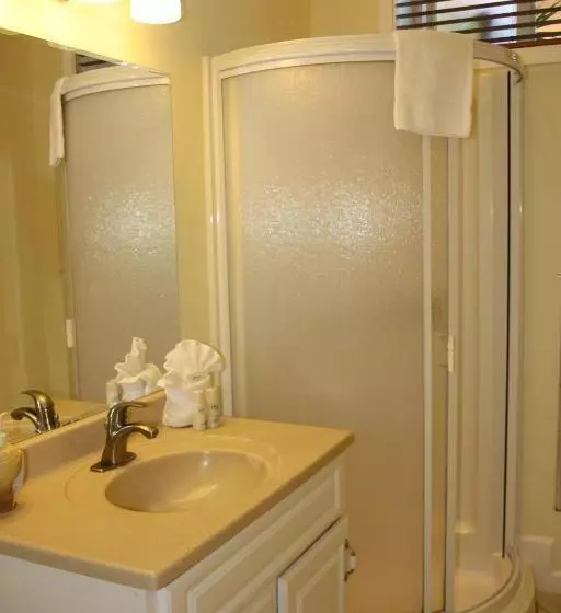 Maui Beach House B & B