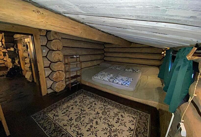 بنسيون Forest Hut Stariy Prud