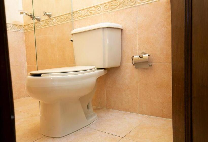 فندق Casa Del Virrey & Suites