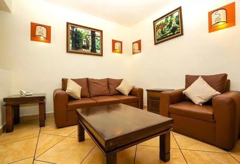 ホテル Casa Del Virrey & Suites