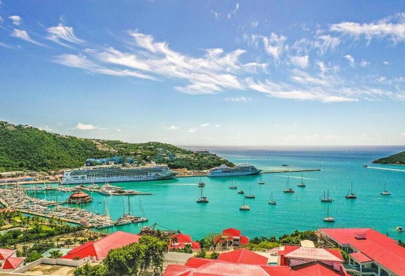 استراحتگاه Hilltop Villas At Bluebeard S Castle