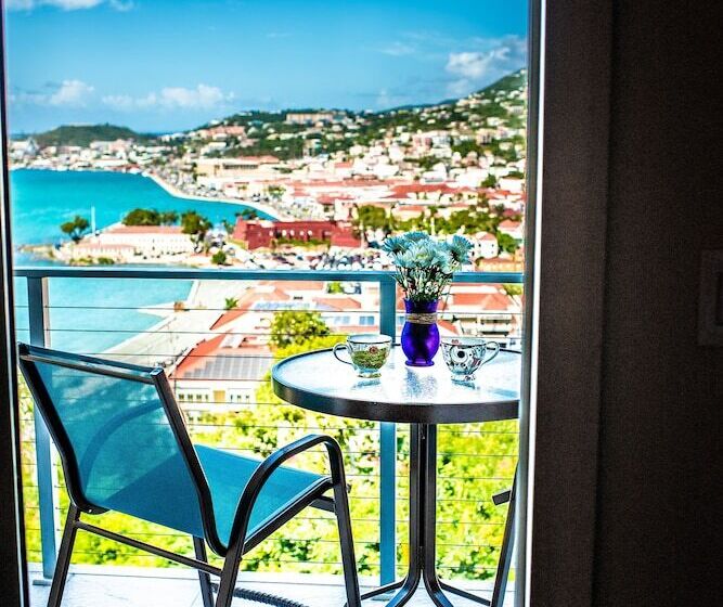 استراحتگاه Hilltop Villas At Bluebeard S Castle