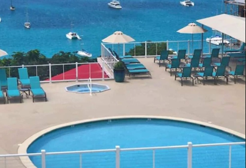 استراحتگاه Hilltop Villas At Bluebeard S Castle