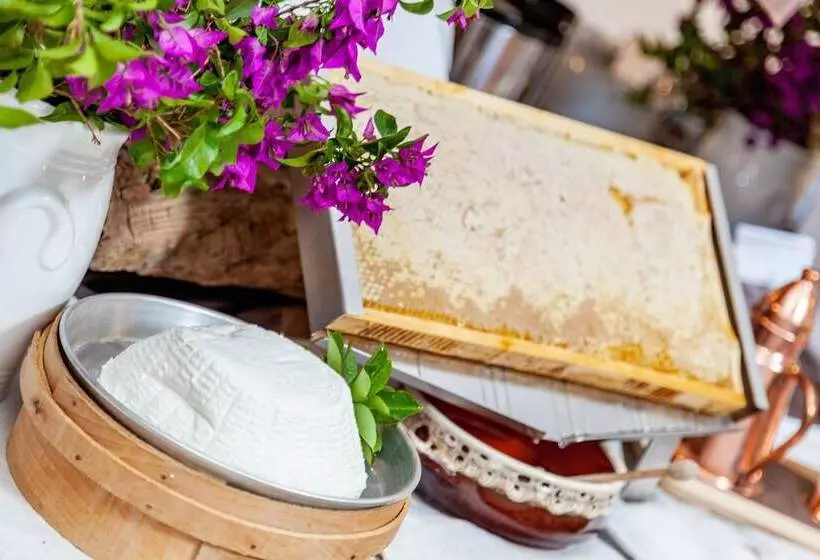 Отель Albergo Diffuso Mannois