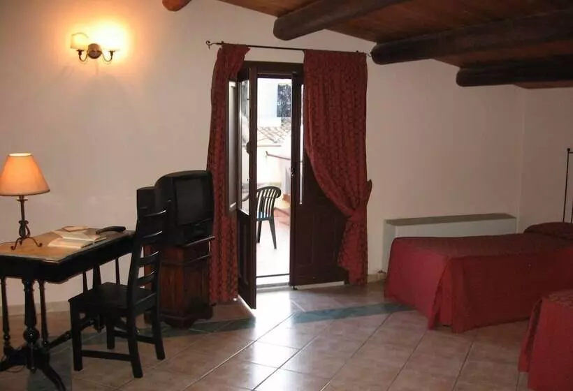 Hotelli Albergo La Fontanella