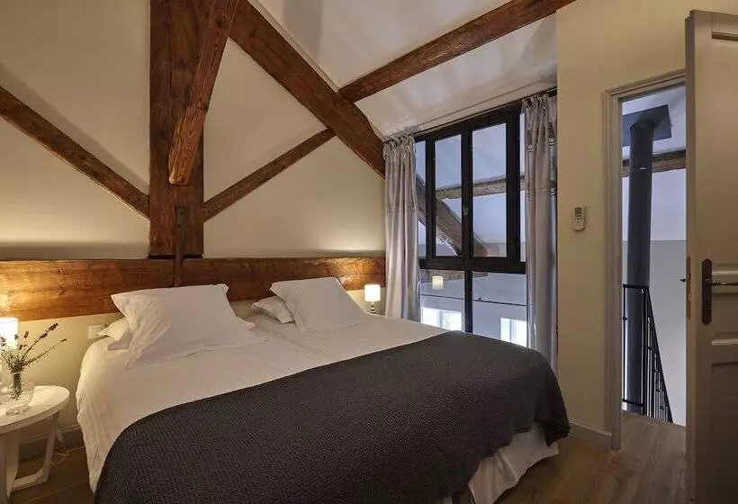 ホテル Château Les Carrasses