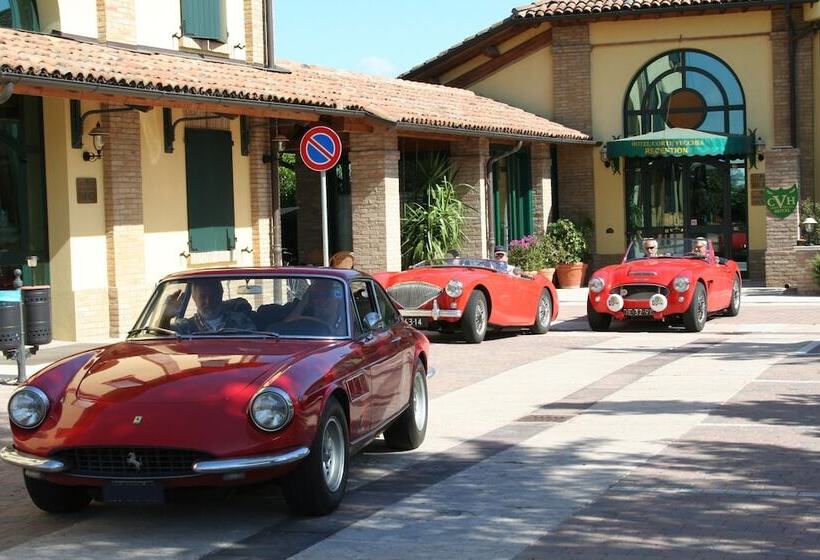 Отель Corte Vecchia