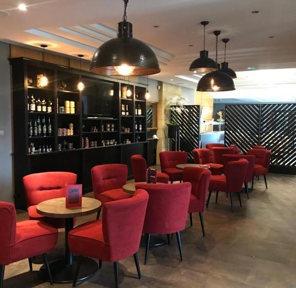 فندق Hôtel Confort Le Moulin Rouge