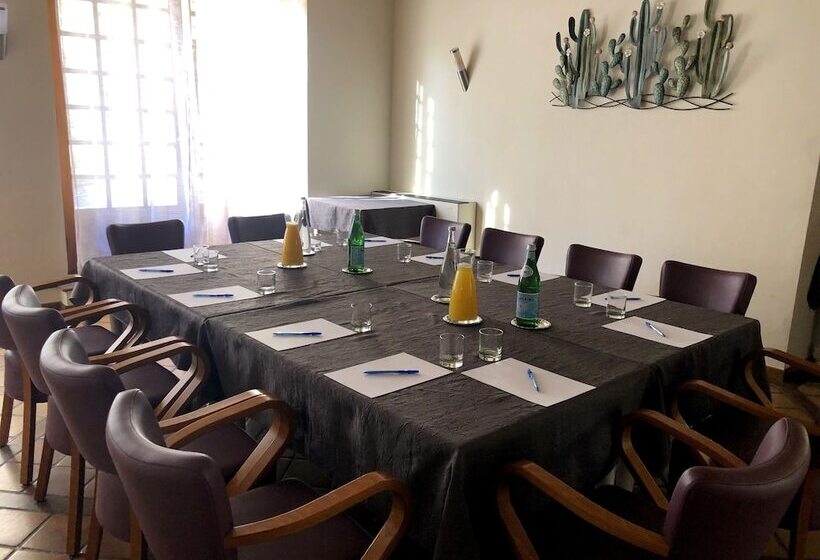 Отель Hôtel La Table 2 Giffon