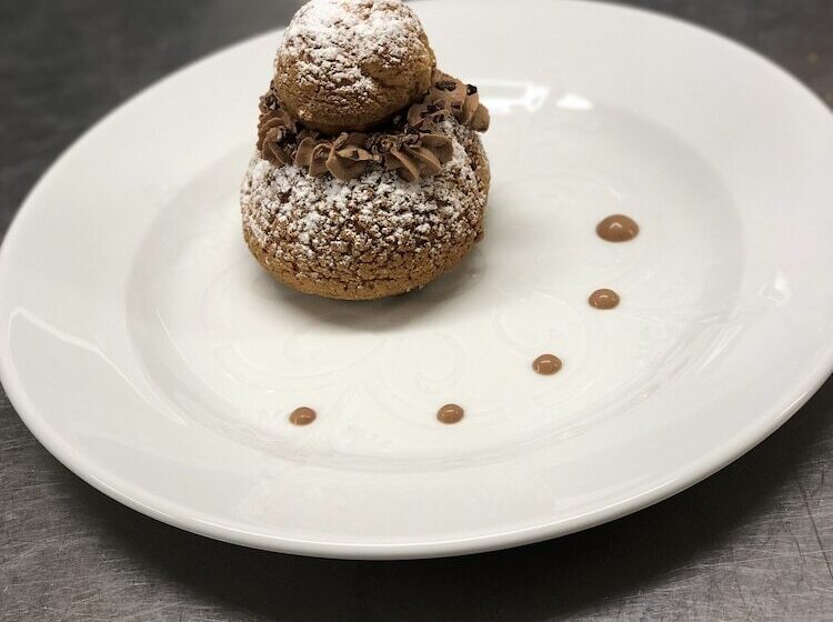 Отель Hôtel La Table 2 Giffon