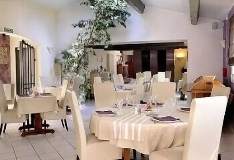 هتل Logis Hôtel Le Mistral Restaurant Montélimar Sud