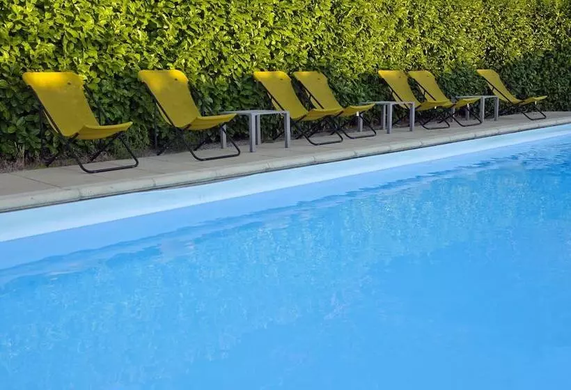 هتل Logis Hôtel Le Mistral Restaurant Montélimar Sud