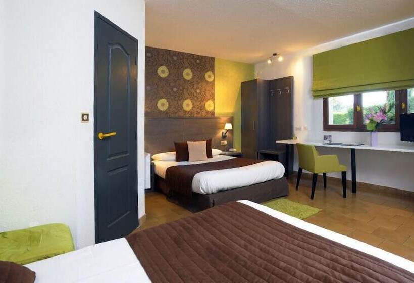 בית מלון כפרי Logis Hôtel Le Mistral   Restaurant   Montélimar Sud