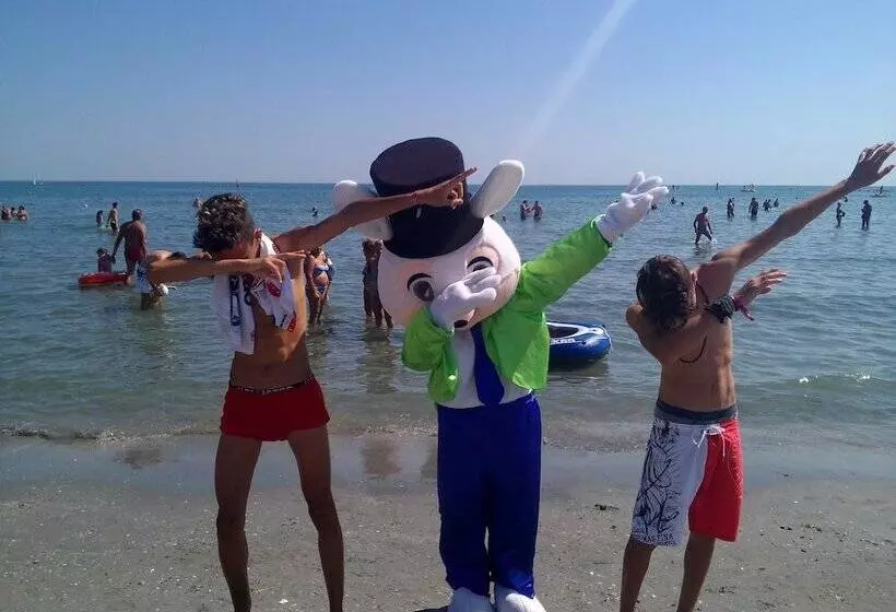 Hotel Mokambo Shore Design