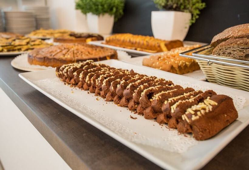 Szálloda Mokambo Shore Design