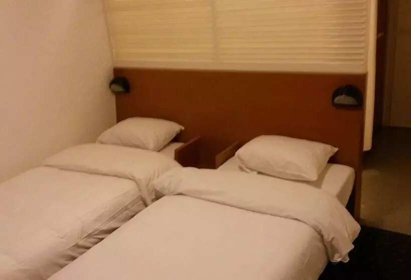 هتل Quick Palace Vannes