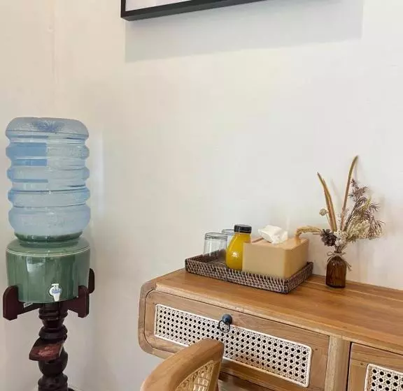 پانسیون Adi S Bungalow